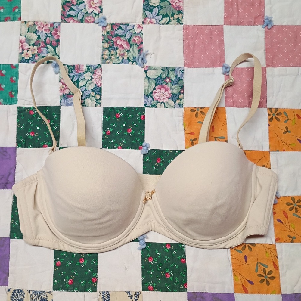 Victoria Secret 36B Beige Push Up Bra‎ With Medallion Underwired